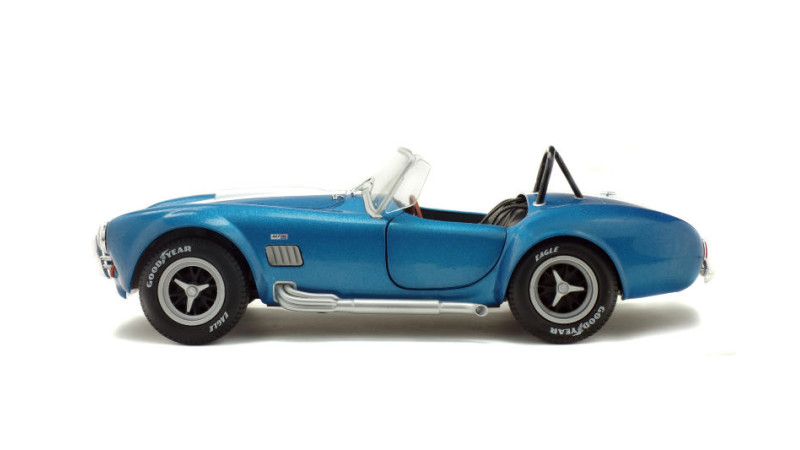 AC Shelby Cobra - voiture miniature 1/18eme