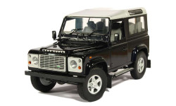 Universal hobbies 3888 Land Rover Defender 90 TD5 Wagon expedition - top shot avant
