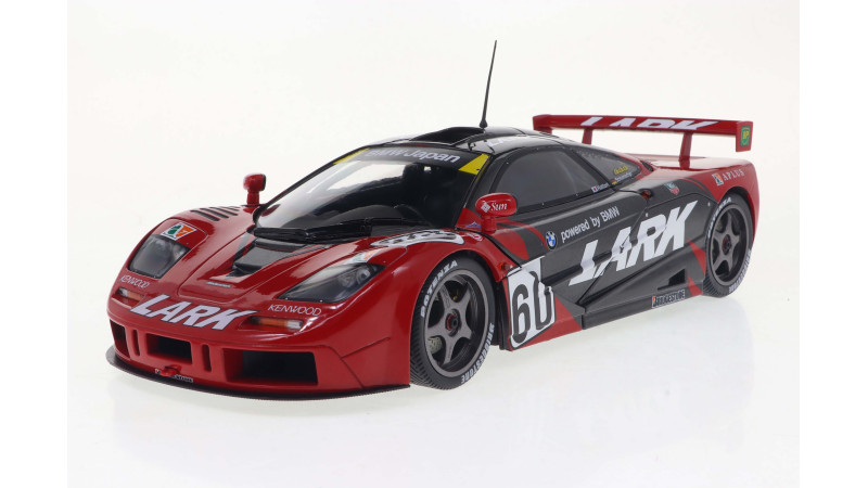 Solido 1804110 McLaren F1 GTR Short Tail – JGTC – 1996 – n°60 N.Hattori / R.Schumacher - profil avant gauche