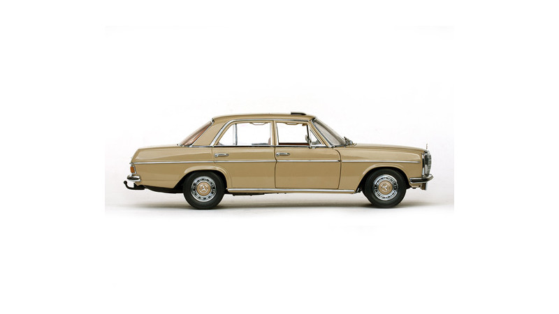 Sunstar 4578 Mercedes benz Stritch 8 Saloon - profil droit