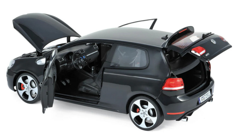 Volkswagen Golf GTI année 2009 - voiture miniature 1/18eme
