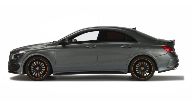 Mercedes benz AMG CLA 45 art edition - voiture miniature 1/18eme