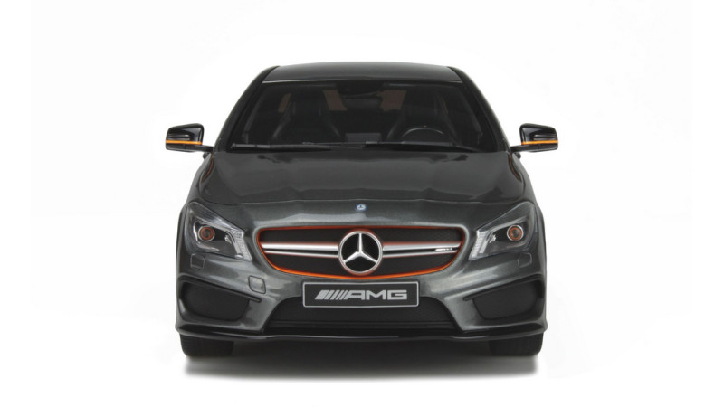 Mercedes benz AMG CLA 45 art edition - voiture miniature 1/18eme